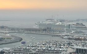 Sea View 1Br Apartment - Marina Pinnacle
